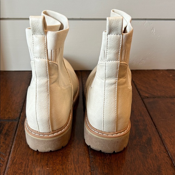 Corkys Cream Ankle Booties - Picture 3 of 6